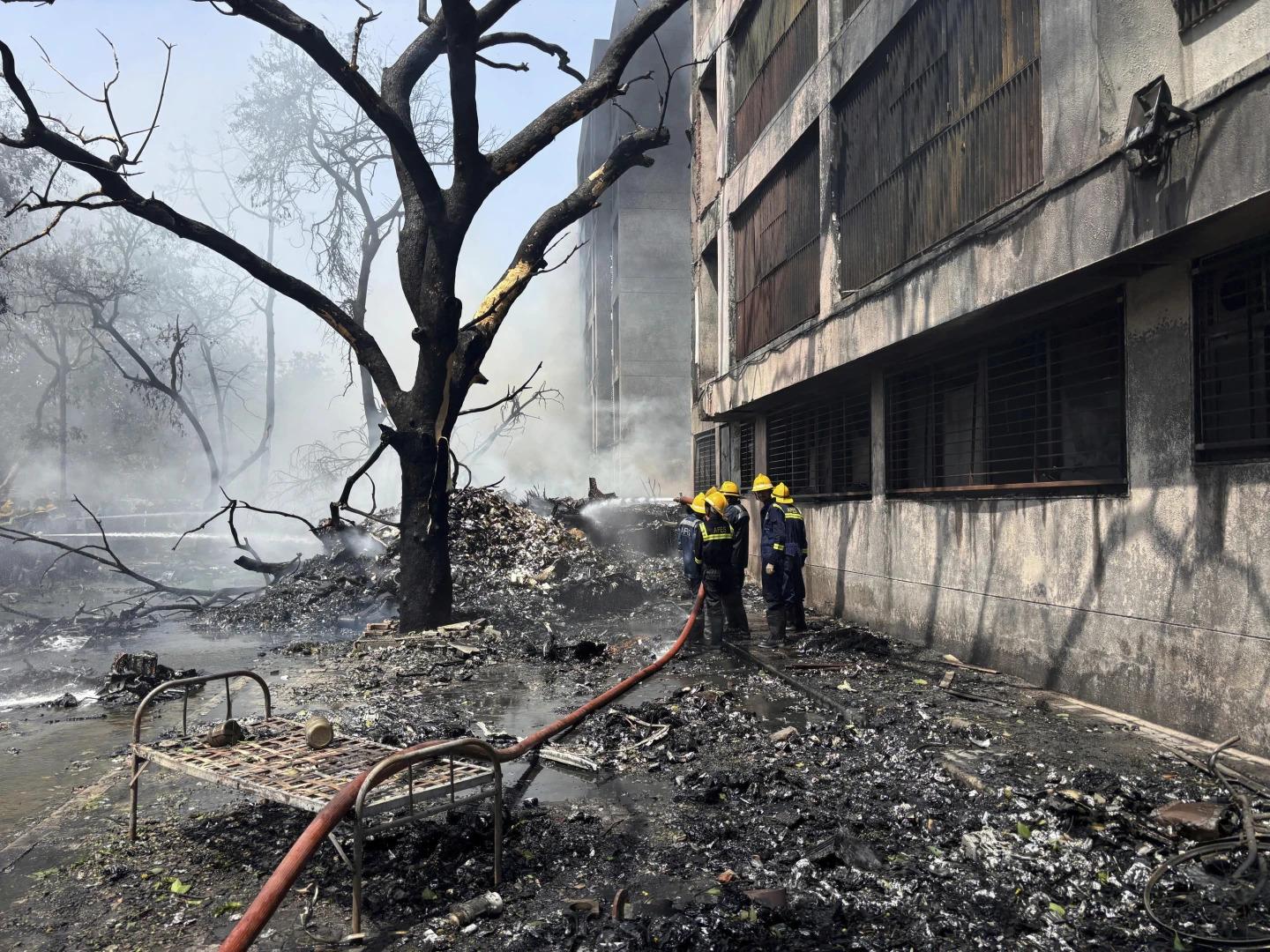 Zrútilo sa lietadlo, ktoré smerovalo z Indie do Británie. Na palube bolo takmer 250 ľudí