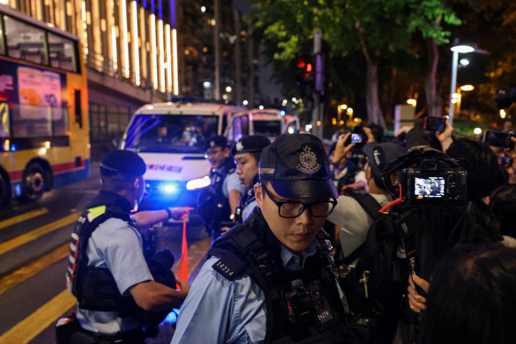 Začiatkom júna si demonštranti v Hongkongu pripomenuli 36. výročie brutálneho potlačenia prodemokratických protestov v Číne. FOTO: Reuters
