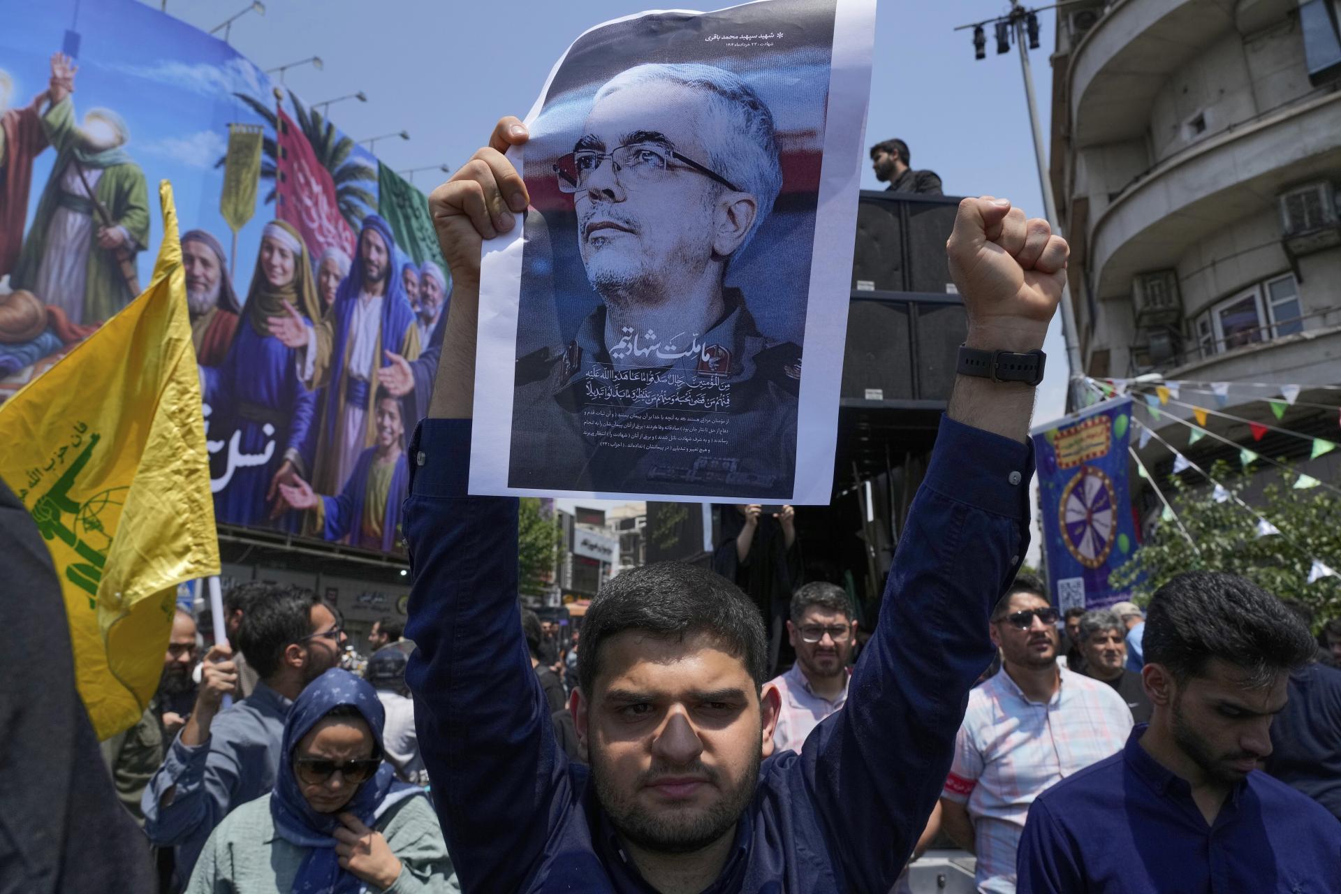 Izraelský útok je vyhlásením vojny, uviedol iránsky minister. Príde zdrvujúca reakcia, sľubuje