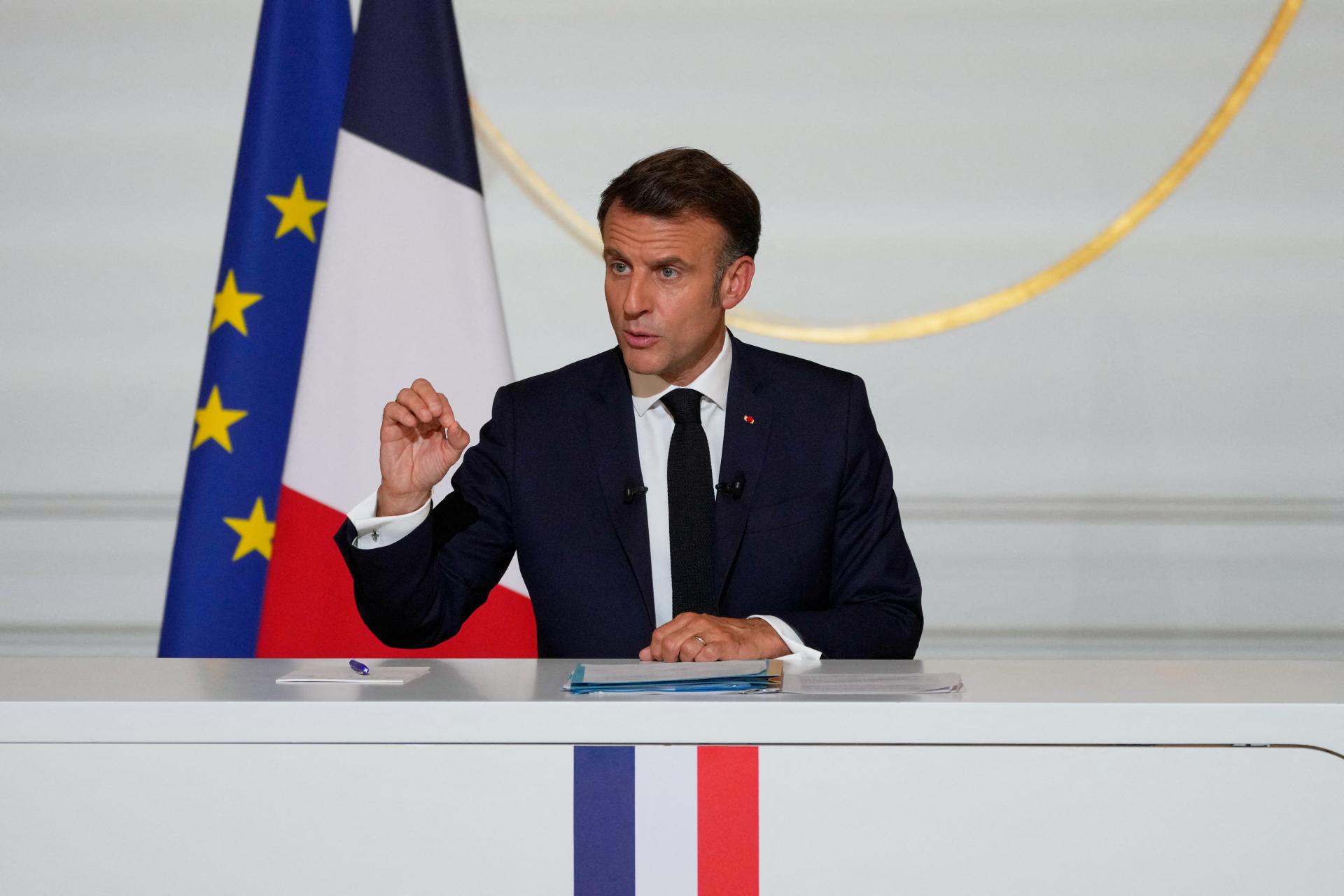 Macron vyzval na pokračovanie americko-iránskych jadrových rozhovorov