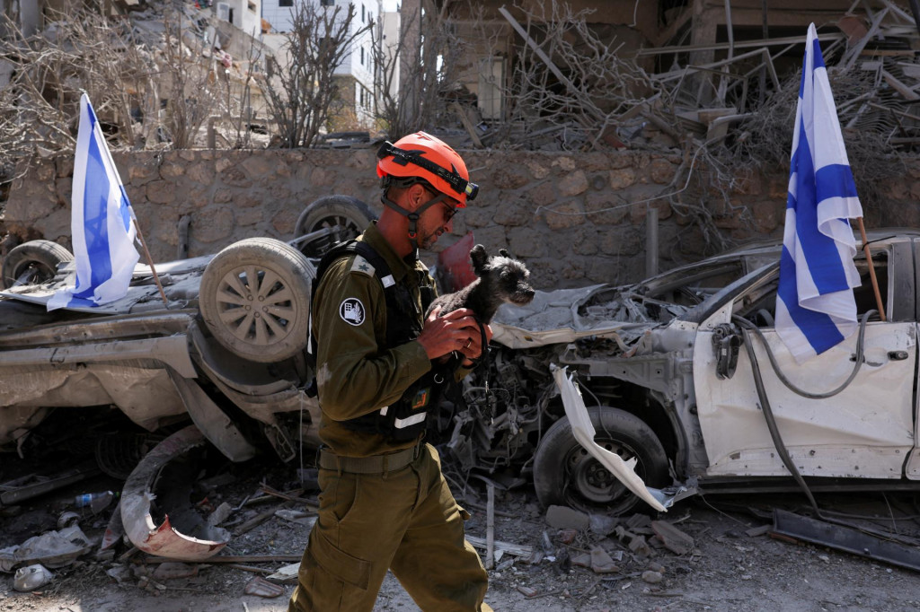 Miesto iránskeho útoku v Izraeli. FOTO: Reuters