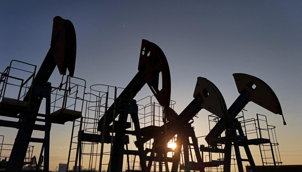 FILE PHOTO: A view shows disused oil pump jacks at the Airankol oil field operated by Caspiy Neft in the Atyrau Region, Kazakhstan April 2, 2025. REUTERS/Pavel Mikheyev/File Photo FOTO: Pavel Mikheyev
