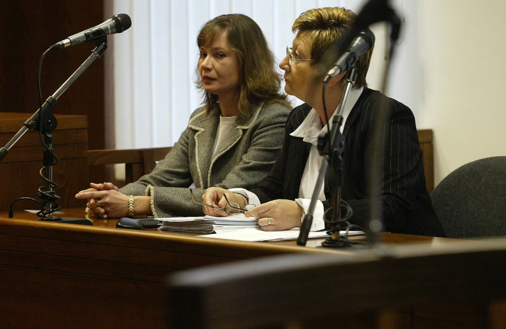 Kamila Velikovská u vrchného súdu v Olomouci (7. 2. 2007)