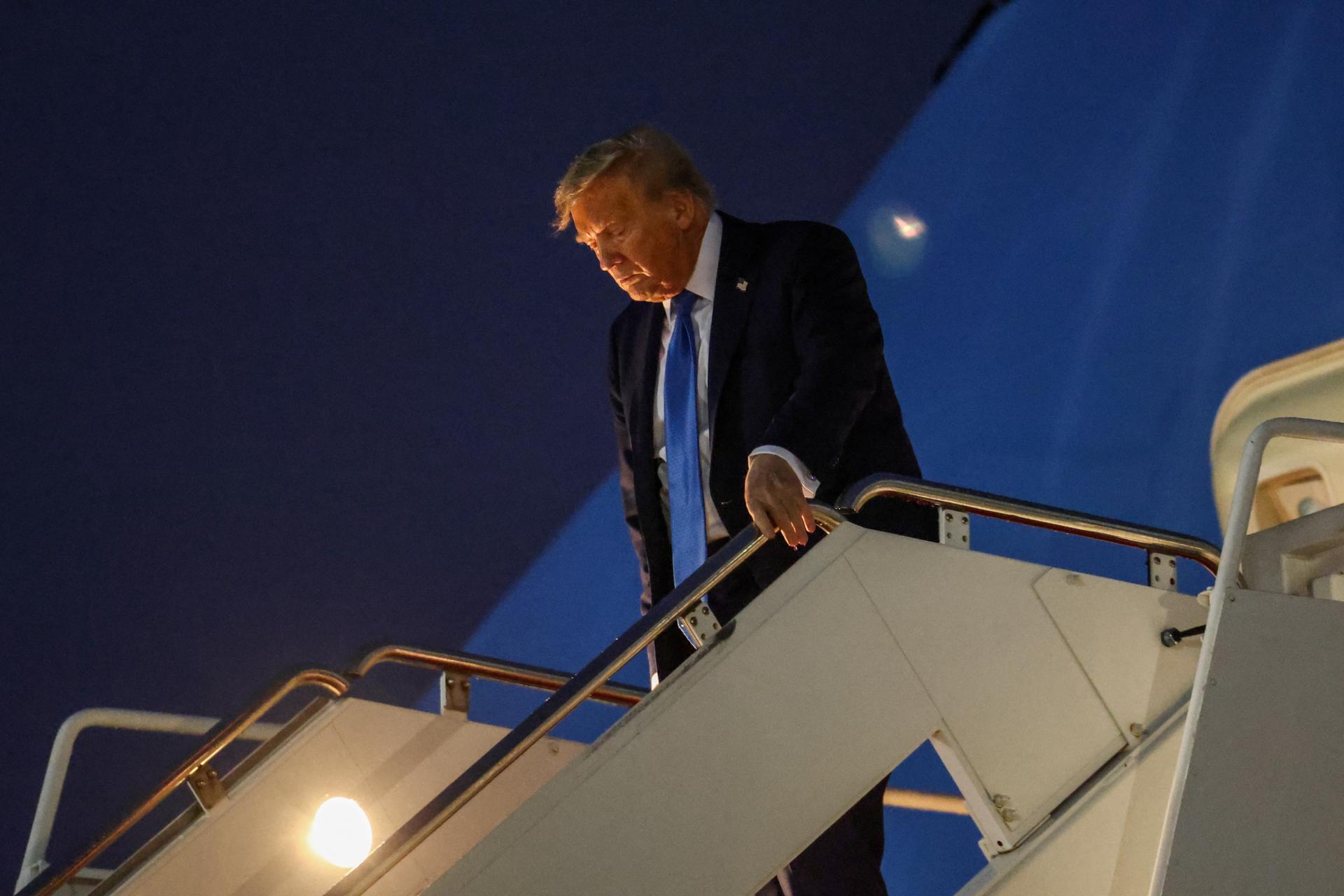 Trump má po zasadnutí národnej bezpečnostnej rady zvažovať možnosť útoku na Irán