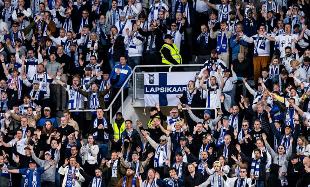 Fanúšikovia Fínska. FOTO: X