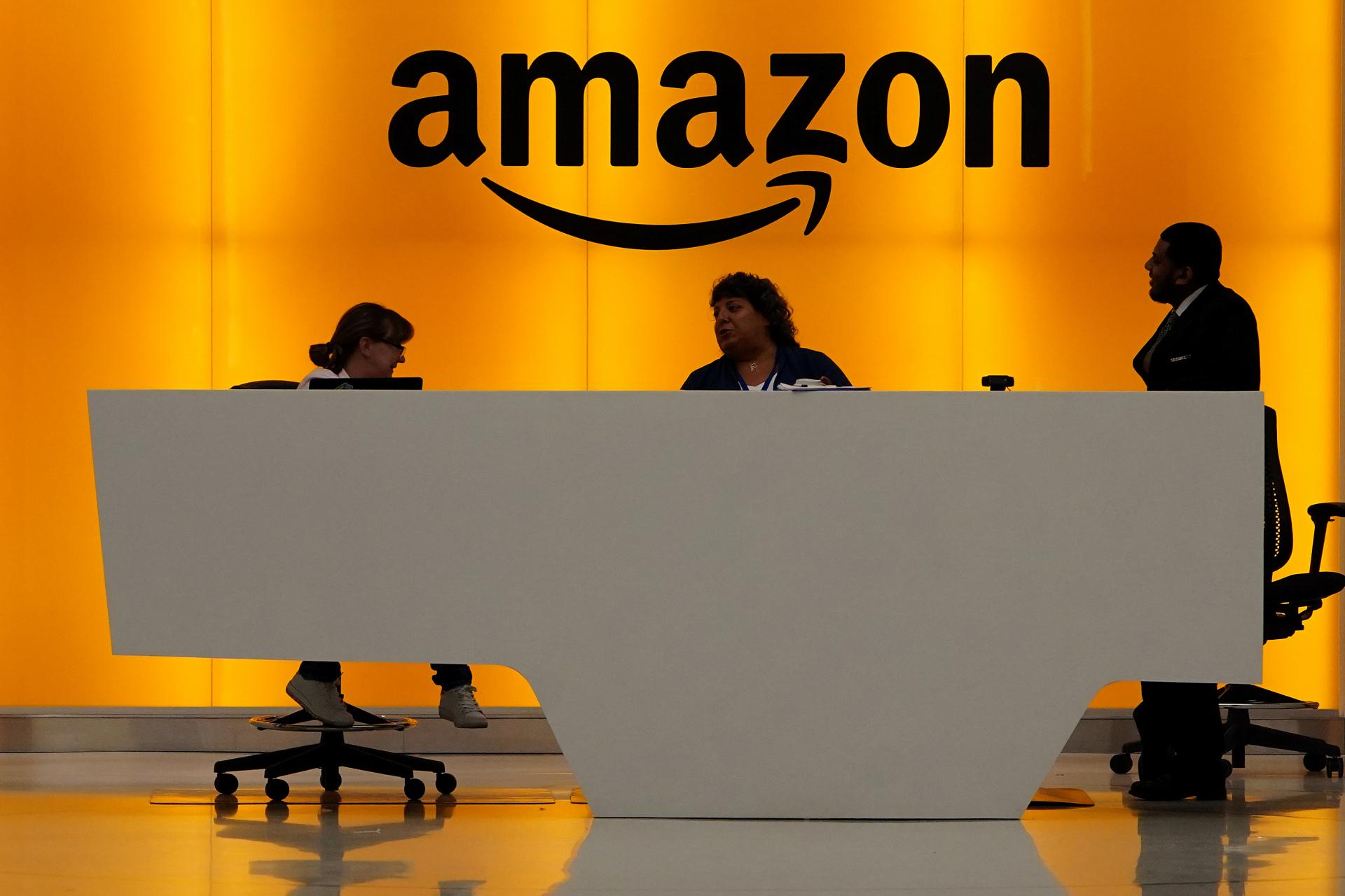 Amazon očakáva, že vďaka umelej inteligencii zníži počet administratívnych pracovníkov