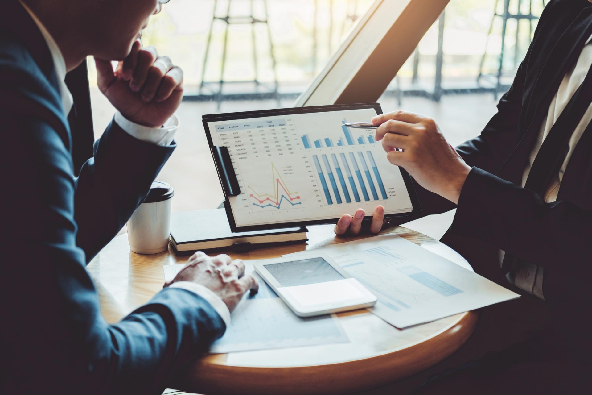 Slovensko v inovačnom sklze: Ako môžu poukazy povzbudiť stagnujúcu ekonomiku a podporiť firmy?