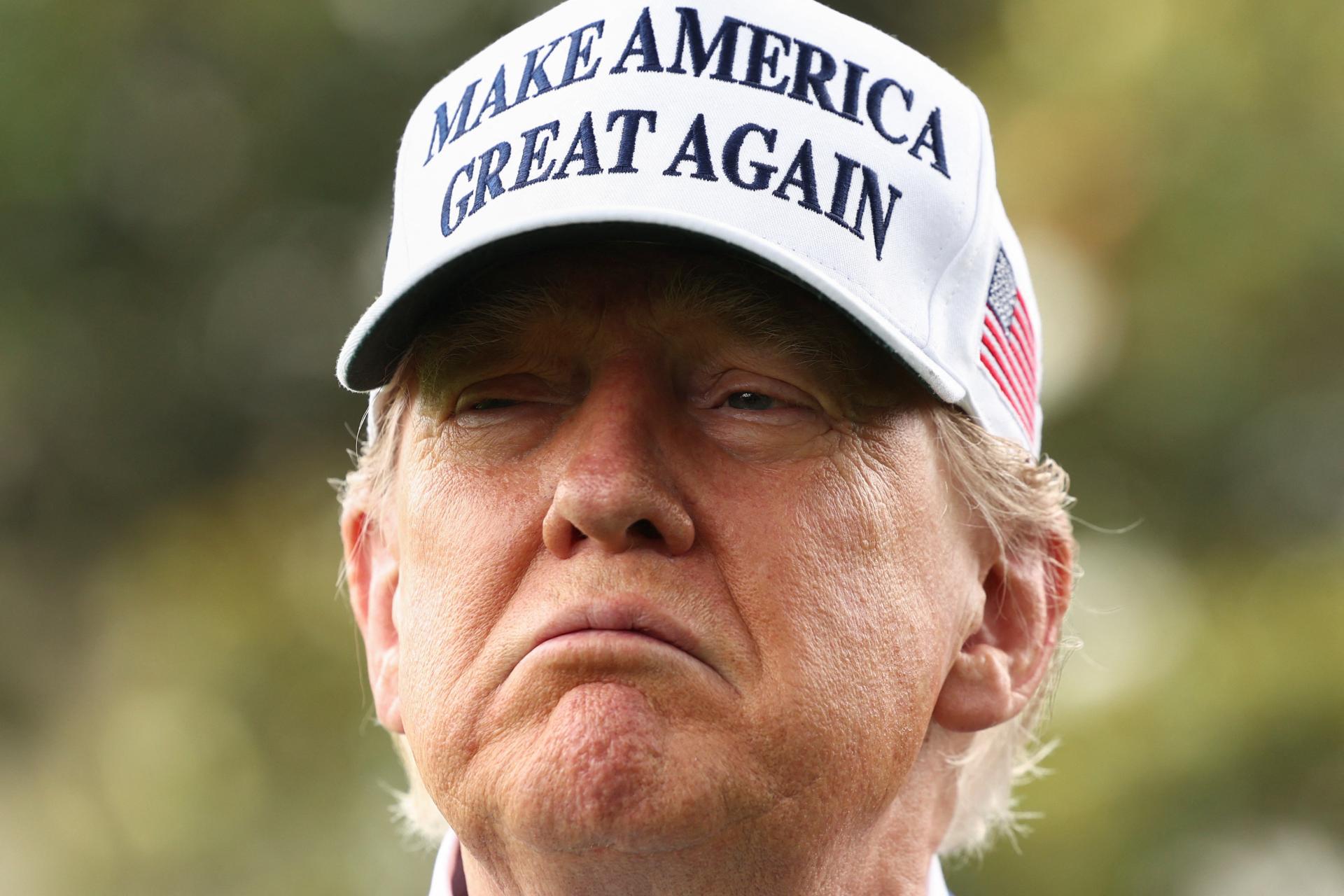 Trump vyhlásil, že nemôže povedať, či Spojené štáty zaútočia na Irán. Veľa štastia, reagoval na Chameneího