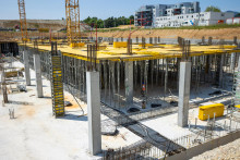Mnohé investície sú na Slovensku budované vďaka peniazom z EÚ. Príkladom je aj pripravovaná nemocnica v Martine. FOTO: TASR/D. Stehlík