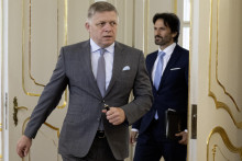 Na snímke premiér Robert Fico a minister obrany Robert Kaliňák. FOTO: TASR/M. Baumann