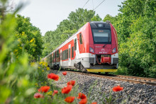 5726001
