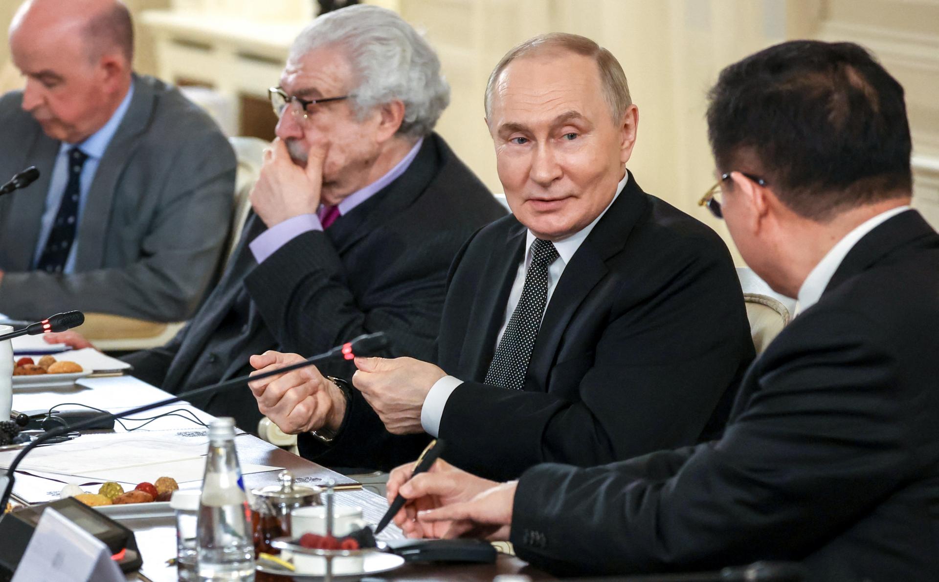 Putin sa neobáva zvýšenia obranných výdavkov NATO. Rusko je sebestačné, vyhlásil