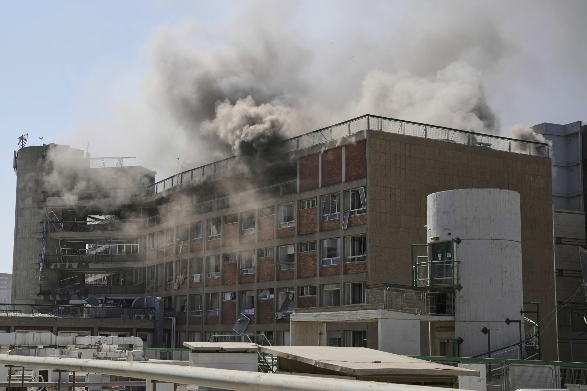 Irán po útoku na izraelskú nemocnicu tvrdí, že cieľom úderu bol vojenský objekt