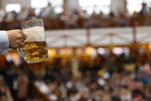 Pivo Slovákom zachutilo ešte viac. FOTO: Reuters