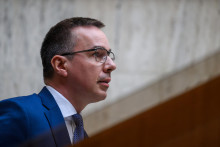 Minister práce Erik Tomáš bojuje proti fiktívnym PN-kám aj živnostníkom. FOTO: TASR/Jaroslav Novák