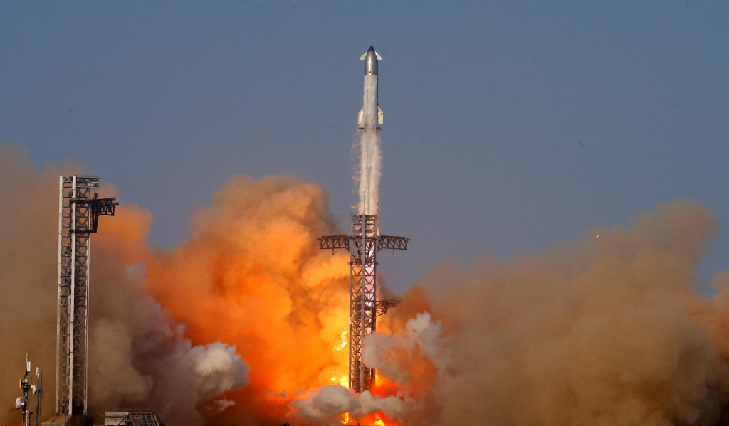 Ilustračná fotografia. Kozmická loď Starship novej generácie od spoločnosti SpaceX​. FOTO: Reuters