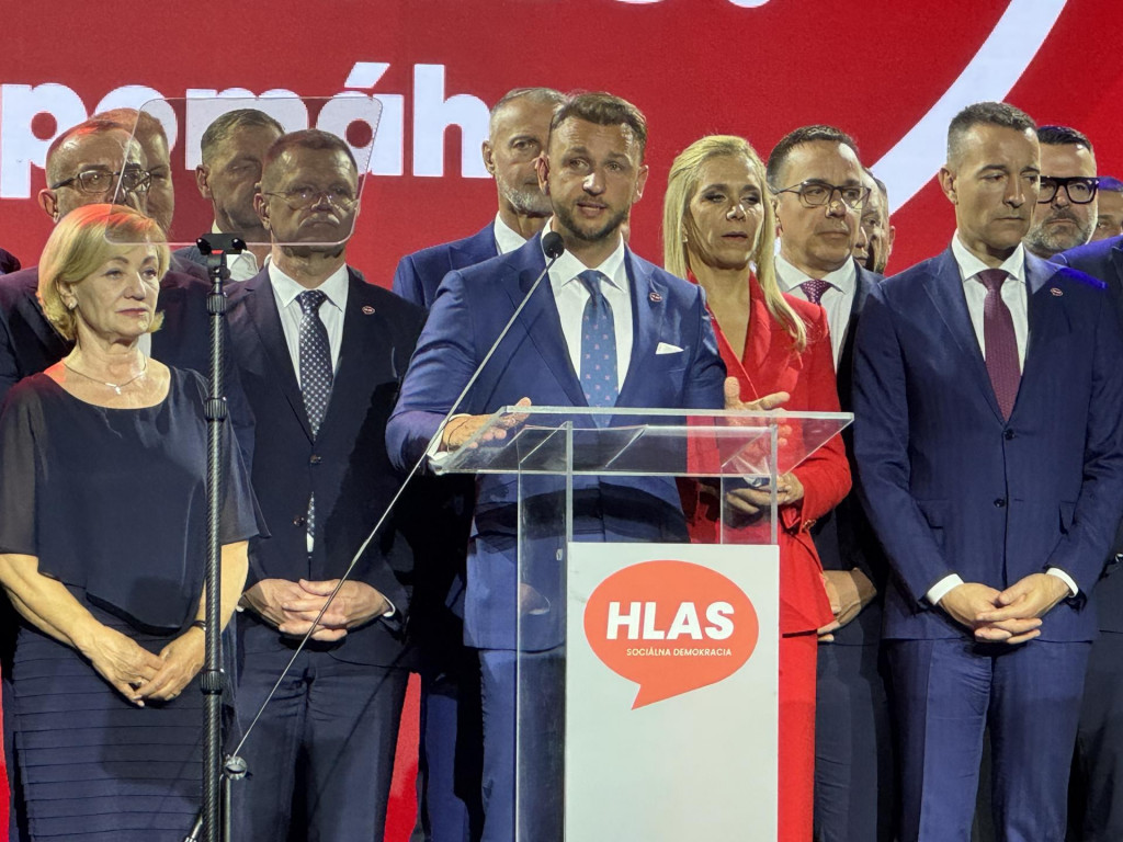 Predseda strany Hlas-SD a minister vnútra Matúš Šutaj Eštok počas tlačovej konferencie po piatom pracovnom sneme strany v Poprade 21. júna 2025. FOTO TASR/Maroš Černý