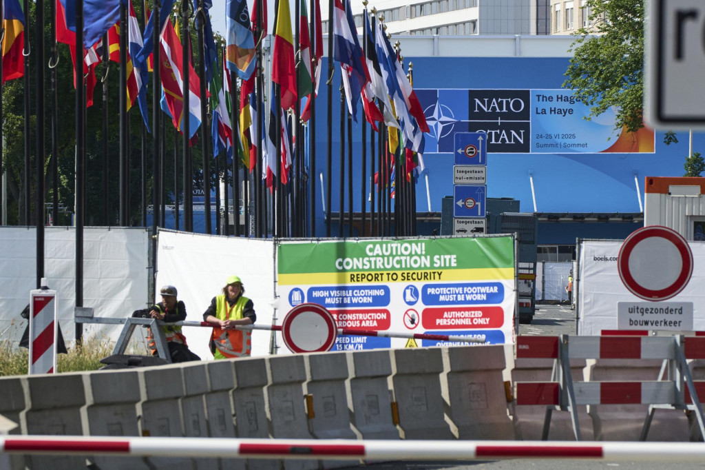 Bezpečnostné opatrenia pred blížiacim sa summitom NATO v Haagu 18. júna 2025. V Haagu sa uskutoční dvojdňový summit NATO od 24. do 25. júna. FOTO TASR/AP
