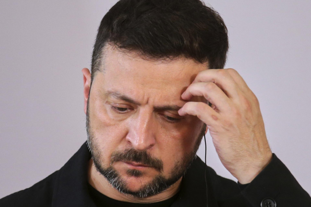 Na snímke ukrajinský prezident Volodymyr Zelenskyj reaguje počas spoločnej tlačovej konferencie s rakúskym prezidentom Alexandrom van Der Bellenom vo Viedni v pondelok 16. júna 2025. FOTO TASR/AP