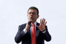 Imamoglu je členom najsilnejšej tureckej opozičnej Republikánskej ľudovej strany a mal byť jej kandidátom do zmienených volieb. FOTO: REUTERS