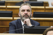Na snímke poslanec NR SR Ivan Štefunko (Progresívne Slovensko) počas schôdze parlamentu v Bratislave. FOTO: TASR