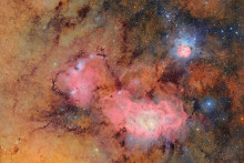Veľkolepé hmloviny Trifid a Laguna sú predmetom prvej snímky observatória