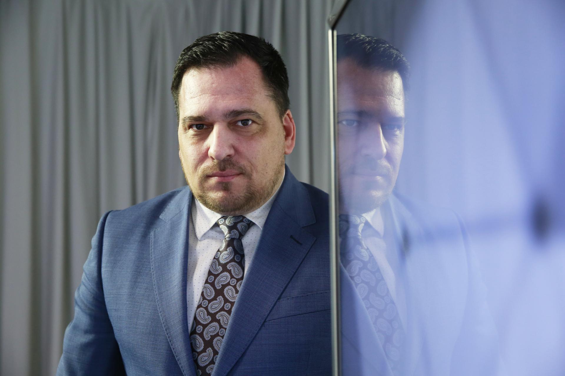 Podvody videl takmer všade. Zdechovský posiela výsledky prešetrovania do Bruselu, má stovky podnetov