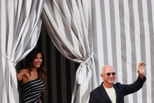Jeff Bezos a Lauren Sanchez v Benátkach