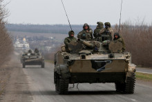 Príslušníci proruských jednotiek. FOTO: Reuters