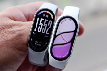 Xiaomi uviedlo na trh nového nástupcu populárnej série fitness náramkov Smart Band. Poradové číslo 10 stavilo na väčší displej a prehľadnejší systém, najzaujímavejší je však nový variant s keramickým telom.