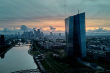 Budova Európskej centrálnej banky vo Frankfurte nad Mohanom. FOTO: TASR/AP