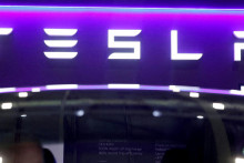 Tesla zápasí so zvýšením konkurencie a prepadom popularity generálneho riaditeľa Elona Muska v dôsledku jeho politických aktivít. FOTO: Reuters