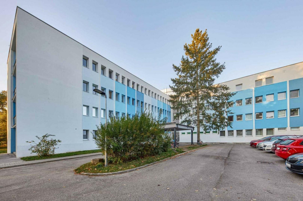Všeobecná zdravotná poisťovňa (VšZP) znížila nemocnici prospektívny rozpočet o 195 000 eur mesačne.
