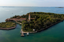 Ostrov Poveglia.