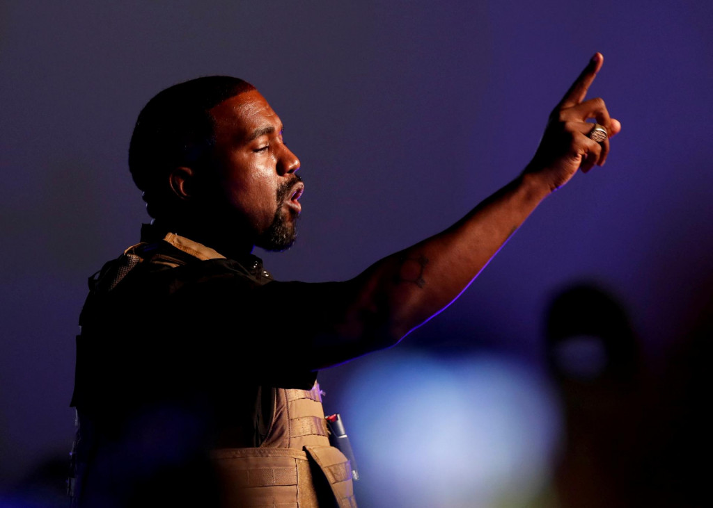 Americký rapper Kanye West má vystúpiť na slovenskom festivale, všetko sa však komplikuje. FOTO: Reuters