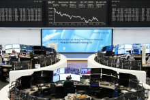 Kľúčový nemecký index DAX sa v piatok oslabil o 0,61 percenta a uzavrel na 23.787,45 bodu. FOTO: REUTERS