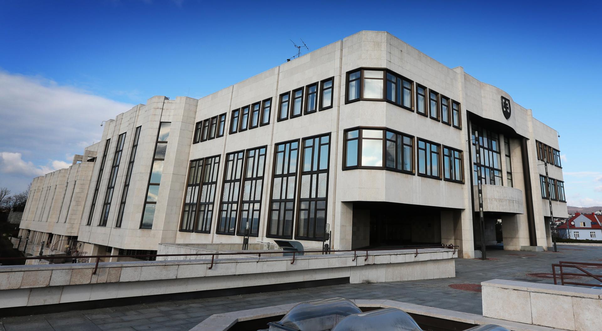 Budovu Národnej rady čakajú úpravy, predpokladaná hodnota zákazky je takmer štyri milióny eur