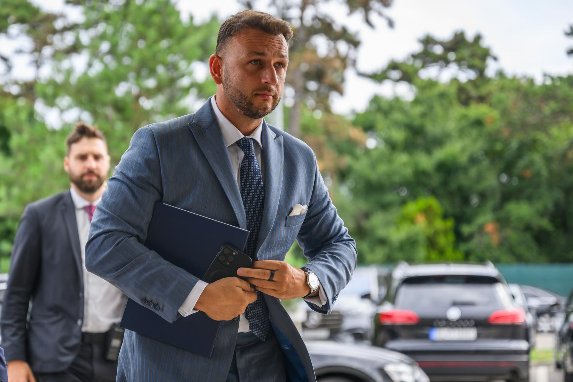 Rezort Šutaja Eštoka kúpil 20 terénnych áut pre psovodov za vyše 1,5 milióna eur