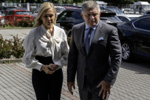 Počas prvej vlády Roberta Fica sa začala podpora obnoviteľných zdrojov, o ktorej dodnes panujú pochybnosti. Ceny energií teraz patria do agendy ministerky hospodárstva Denisy Sakovej.

FOTO: TASR/ M. Baumann
