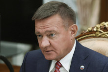Bývalý ruský minister dopravy Roman Starovojt počas stretnutia s Vladimirom Putinom v Moskve. FOTO: TASR/AP
