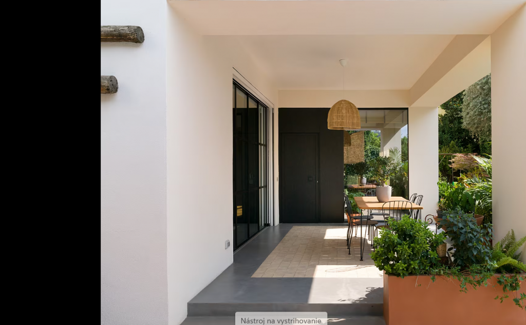 Krytá terasa slúži na príjemné letné stolovanie. FOTO: Gaetano del Mauro