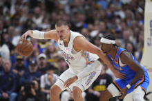 Basketbalista Denveru Nuggets Nikola Jokič (15). FOTO: TASR/AP