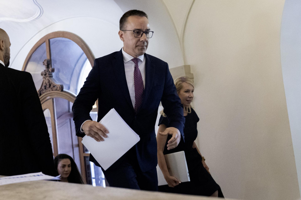 Legislatívnu poistku pre horšie časy presadil minister práce a sociálnych vecí Erik Tomáš.  FOTO:TASR/Martin Baumann