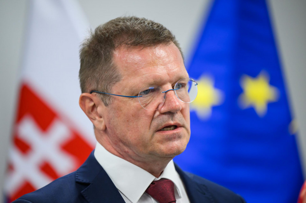 Na snímke podpredseda vlády SR pre Plán obnovy a znalostnú ekonomiku Peter Kmec (Hlas-SD). FOTO: TASR/Jaroslav Novák