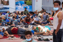 Diplomatické fiasko v Benghází má priame dôsledky na vnútornú politiku v EÚ. Najostrejšie zareagovalo Grécko, ktoré dlhodobo čelí bezprecedentnému prílivu migrantov z líbyjských brehov. FOTO: REUTERS