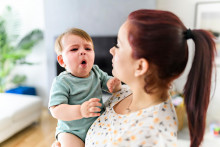 Čierny kašeľ je najnebezpečnejší pre najmenšie deti. Preto je dôležité, aby v rodine, kde je malé dieťa, ešte nechránené očkovaním, boli všetci blízki zaočkovaní.

FOTO: Shutterstock