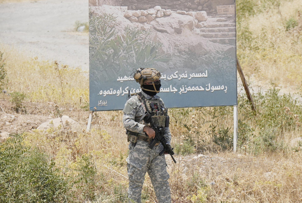Bojovník separatistickej Strany kurdských pracujúcich. FOTO: TASR/AP