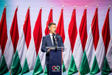 Líder maďarskej mimoparlamentnej strany TISZA Péter Magyar. FOTO: Reuters