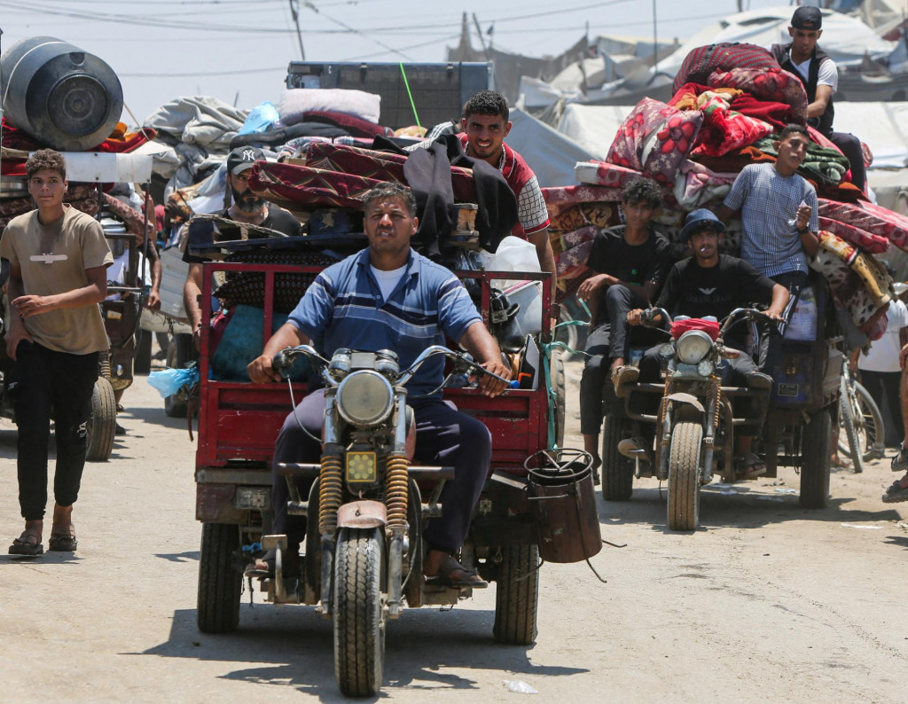 Palestínčania v Pásme Gazy. FOTO: Reuters