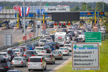 Aby ste si cestu čo najviac spríjemnili a vyhli sa zbytočnému státiu v kolónach, oplatí sa starostlivo naplánovať deň a čas odchodu.